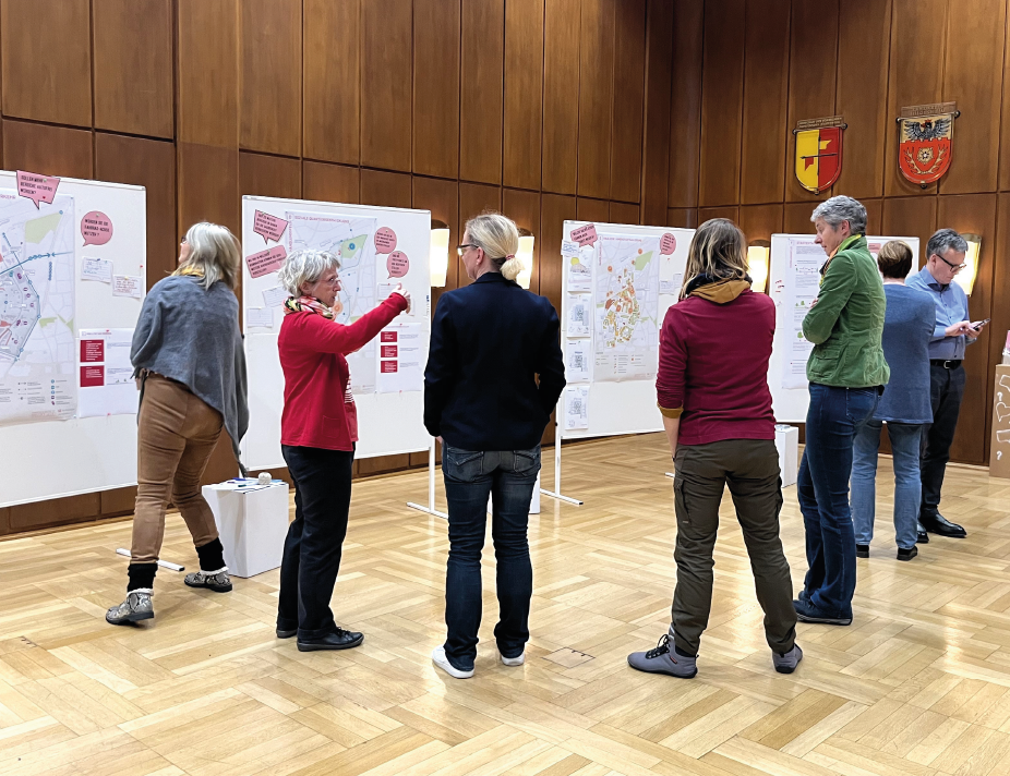 Rückblick Zwischenpräsentation und Ideenrundgang